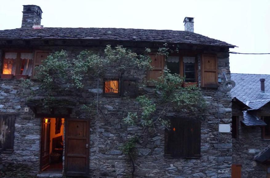 Casa De La Font De Dalt Queralbs Exterior foto